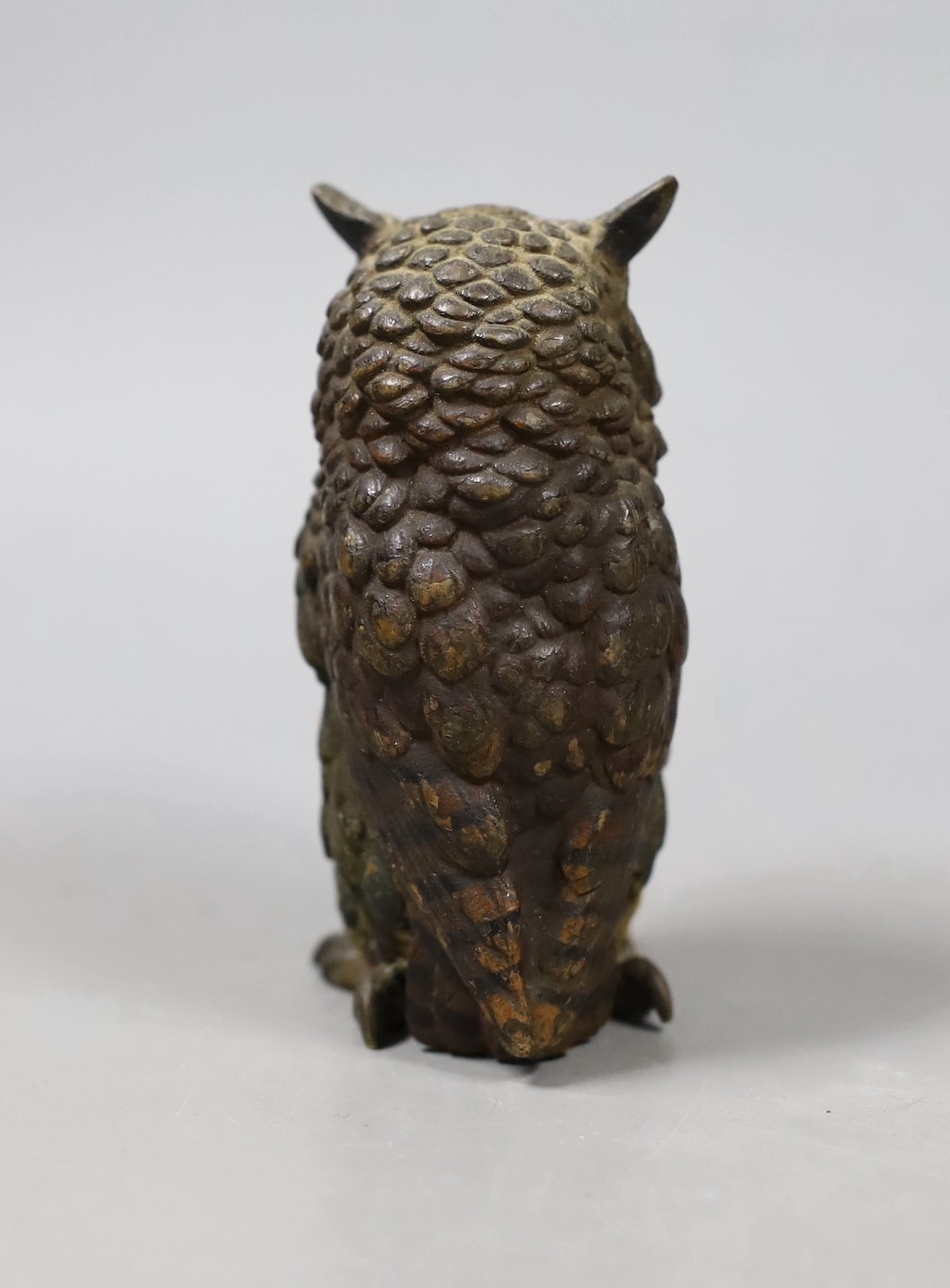 An early 20th century Austrian cold painted bronze of an owl. 9.5cm high